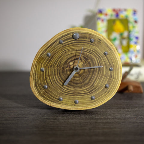 Handcrafted Locust Wood Desktop Clock - Artisanal Beauty and Eco-Friendly Design - Precision Movement and Silent Operation - Perfect Gift-Silvia Home Craft