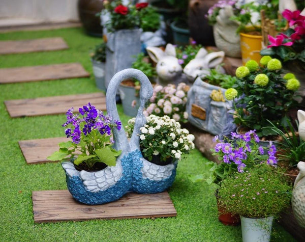 Large Mother and Baby Swans for Garden, Swan Flowerpot, Animal Statue for Garden Courtyard Ornament, Villa Outdoor Decor Gardening Ideas-Silvia Home Craft