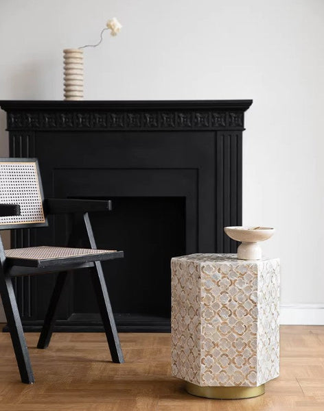 Creative Coffee Table, Contemporary Small Sofa Side Table, Shell Small Side Table, Portable Casual Side Table, Unique Small End Table-Silvia Home Craft
