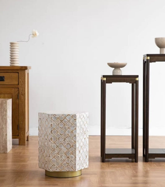 Creative Coffee Table, Contemporary Small Sofa Side Table, Shell Small Side Table, Portable Casual Side Table, Unique Small End Table-Silvia Home Craft