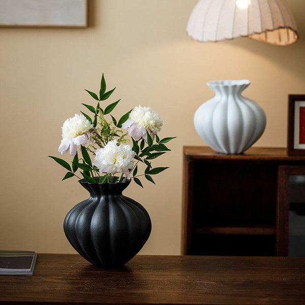 Handmade Water Holding Flower Vases, Modern Black Flower Vase Centerpiece on Table, Porcelain Flower Vases, Ceramic Bouquet Vases-Silvia Home Craft