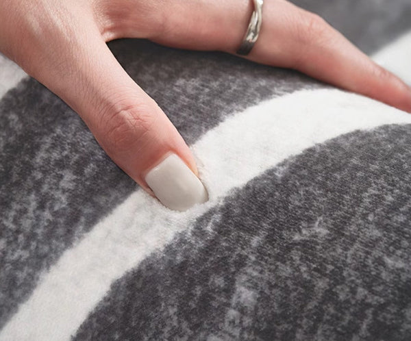 Modern Carpets for Office, Dining Room Floor Rugs, Black Stripe Area Rugs under Sofa, Mid Century Area Rugs for Living Room, Abstract Contemporary Rugs for Bedroom-Silvia Home Craft