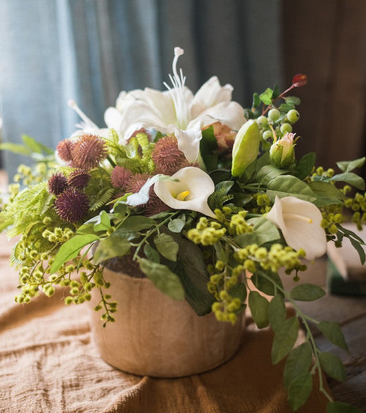 Calla Lily, Monstera Leaf, Globe Amaranth, Dahlia Flower, Botany Plants, Spring Flower Arrangement for Bedroom, Beautiful Modern Flower Arrangement Ideas for Home Decoration-Silvia Home Craft