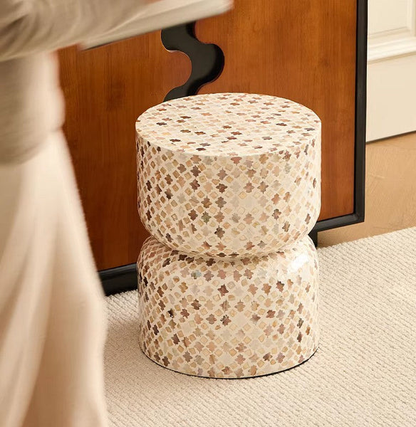 Modern Side Table, Contemporary Bedside Table, Bedside Small Side Table, Elegant Small End Table, Creative Coffee Table, Contemporary Side Table, Portable Casual Side Table, Shell Small Sofa Side Table-Silvia Home Craft