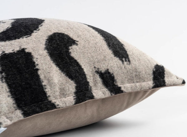 Modern Sofa Pillows for Couch, Contemporary Modern Sofa Pillows, Decorative Throw Pillows for Bedroom, Large Modern Pillow for Bedroom-Silvia Home Craft