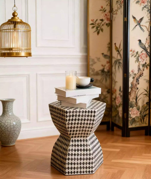 Modern Side Table, Bedside Small Side Table, Contemporary Bedside Table, Small End Table, Shell Small Sofa Side Table, Portable Casual Side Table, Creative Coffee Table, Contemporary Side Table-Silvia Home Craft