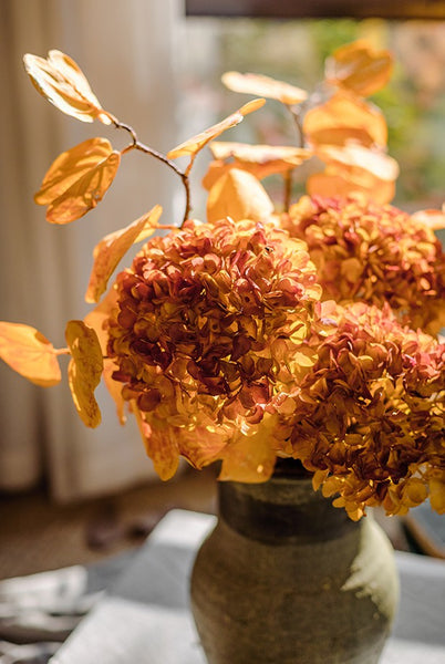 Hydrangea Flowers, Artificial Floral for Bedroom, Flower Arrangement Ideas for Dining Room Table, Simple Modern Floral Arrangement Ideas for Home Decoration-Silvia Home Craft