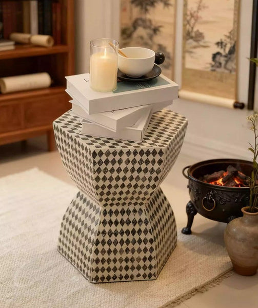 Modern Side Table, Bedside Small Side Table, Contemporary Bedside Table, Small End Table, Shell Small Sofa Side Table, Portable Casual Side Table, Creative Coffee Table, Contemporary Side Table-Silvia Home Craft