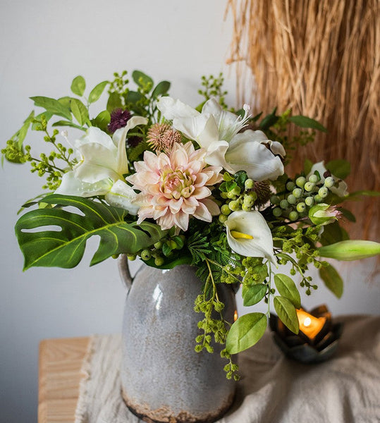 Calla Lily, Monstera Leaf, Globe Amaranth, Dahlia Flower, Botany Plants, Spring Flower Arrangement for Bedroom, Beautiful Modern Flower Arrangement Ideas for Home Decoration-Silvia Home Craft