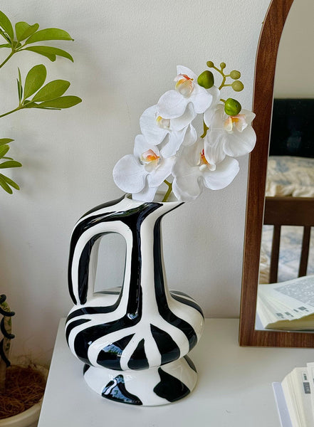 Porcelain Bud Vases, Handmade Water Holding Flower Vases, Modern Ceramic Flower Vases, Small Flower Vases on Table-Silvia Home Craft