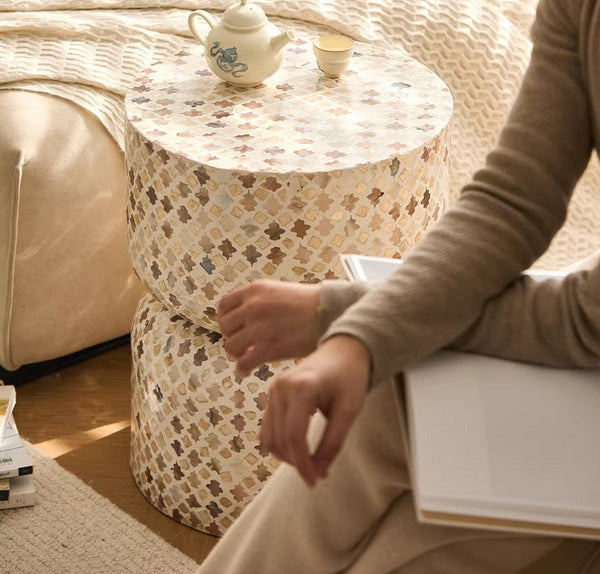 Modern Side Table, Contemporary Bedside Table, Bedside Small Side Table, Elegant Small End Table, Creative Coffee Table, Contemporary Side Table, Portable Casual Side Table, Shell Small Sofa Side Table-Silvia Home Craft