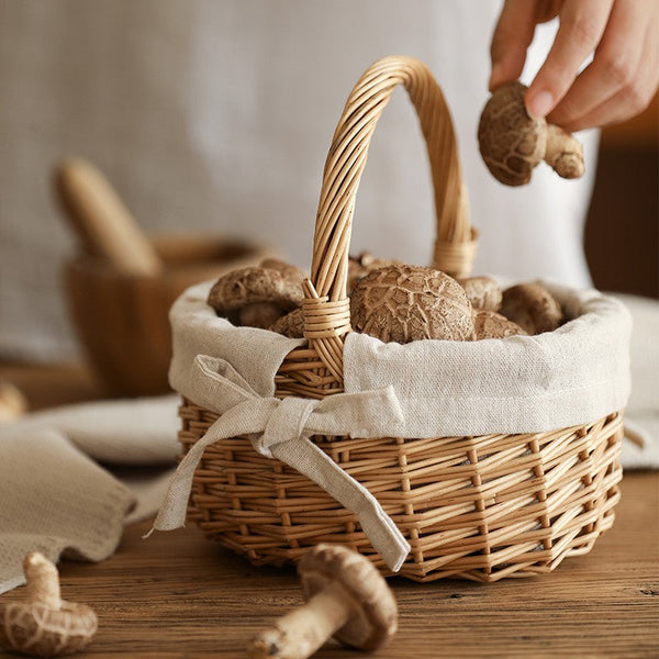 Small Picnic Storage Basket with Handle, Hand-woven Wicker Storage Basket, Willow Weaving Baskets for Vegetable, Natural Fruit Basket, Kitchen Storage Baskets-Silvia Home Craft