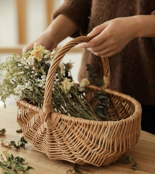 Natural Fruit Basket, Kitchen Storage Baskets, Natural Hand-woven Wicker Storage Basket, Large Picnic Food Basket with Handle, Lovely Willow Weaving Baskets for Vegetable-Silvia Home Craft