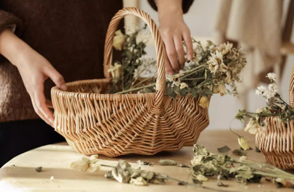 Natural Fruit Basket, Kitchen Storage Baskets, Natural Hand-woven Wicker Storage Basket, Large Picnic Food Basket with Handle, Lovely Willow Weaving Baskets for Vegetable-Silvia Home Craft